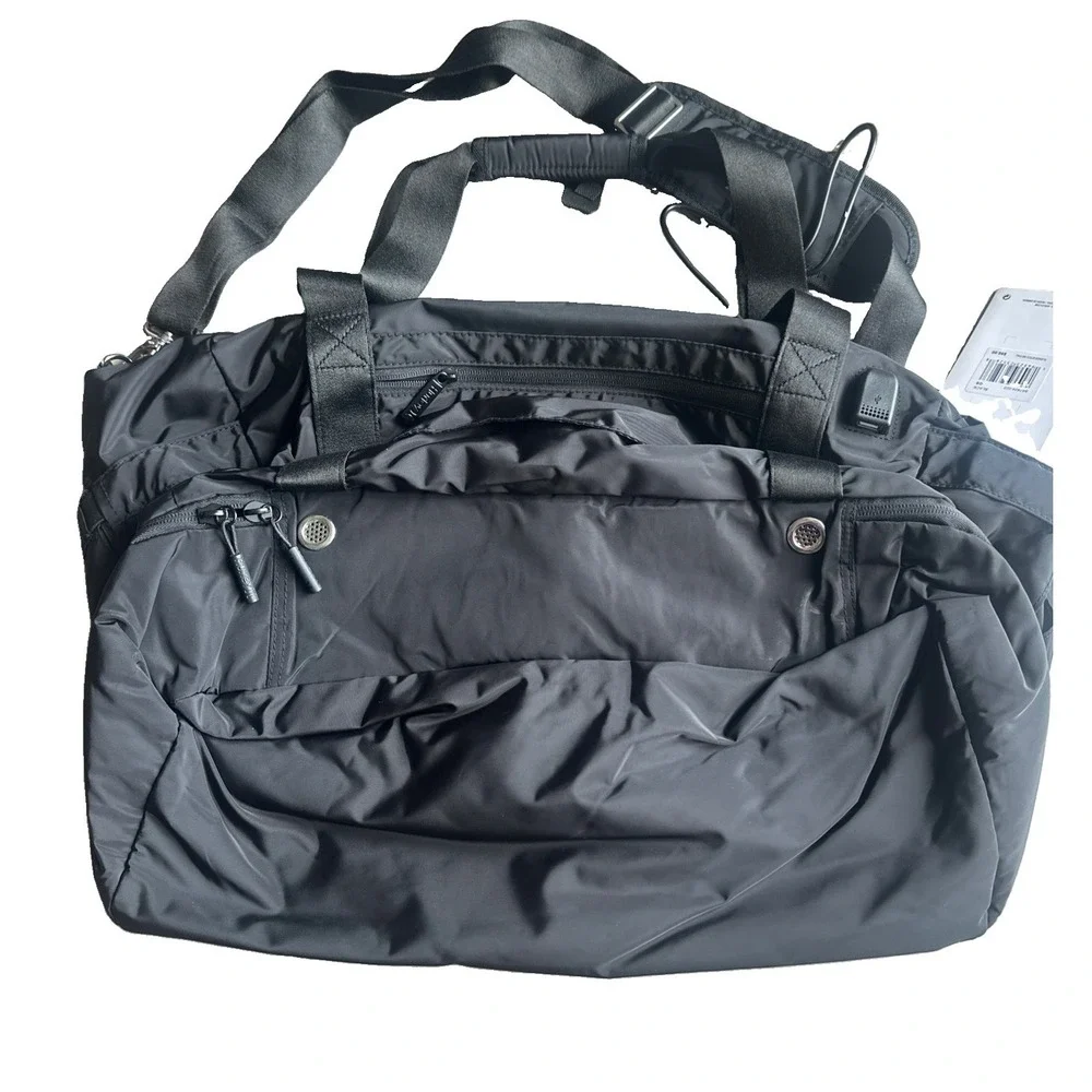 Hurley NWT Black Weekender Tote